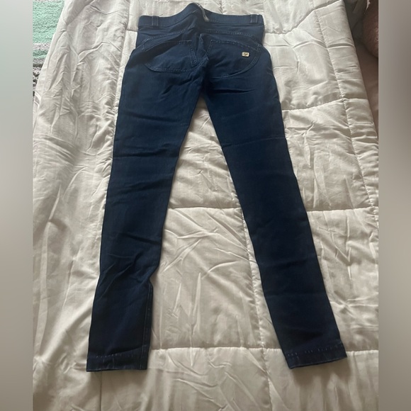 Freddy Women's Blue Jeans - Picture 2 of 3